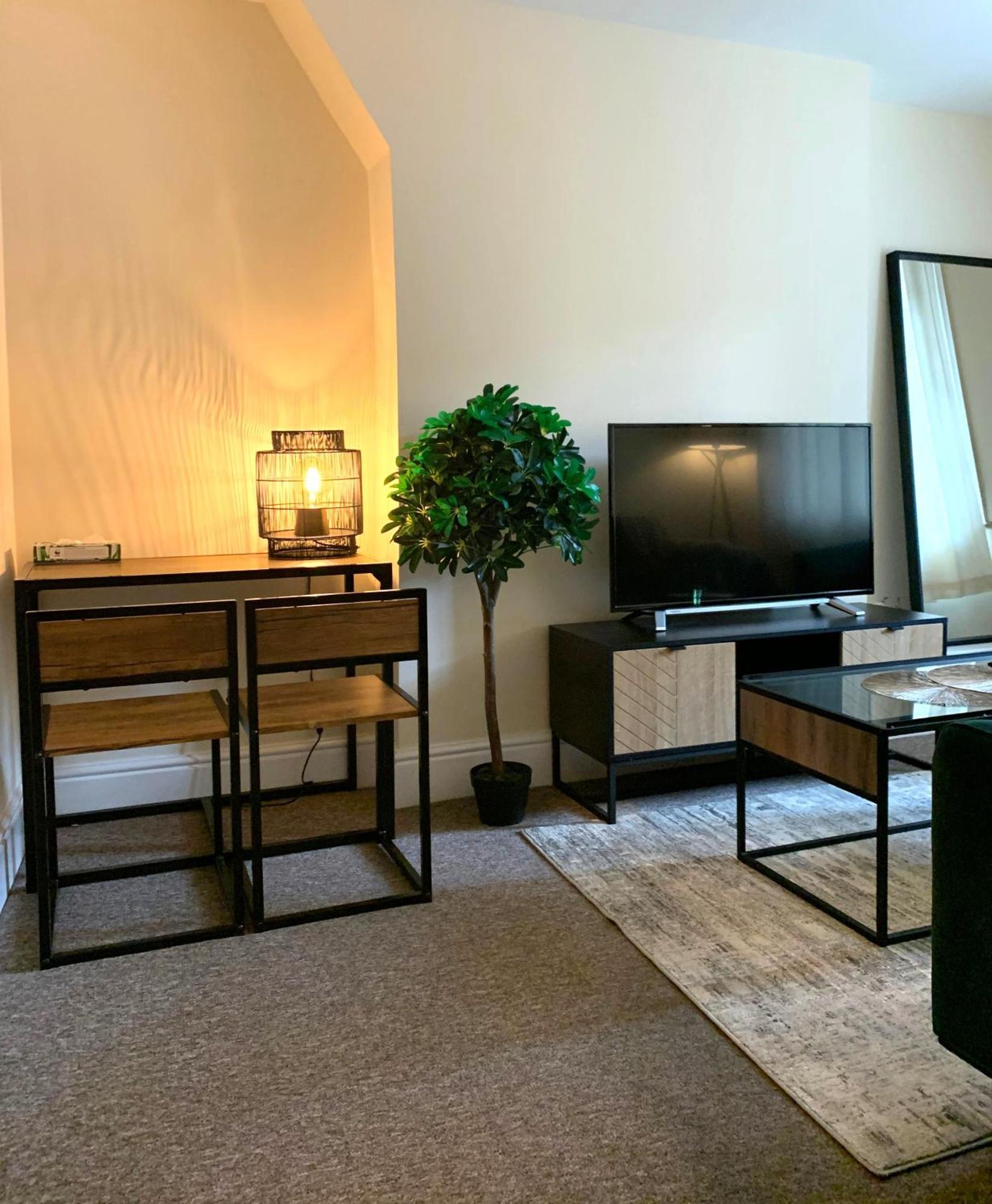Entire Apartment Tonbridge Centre Luaran gambar